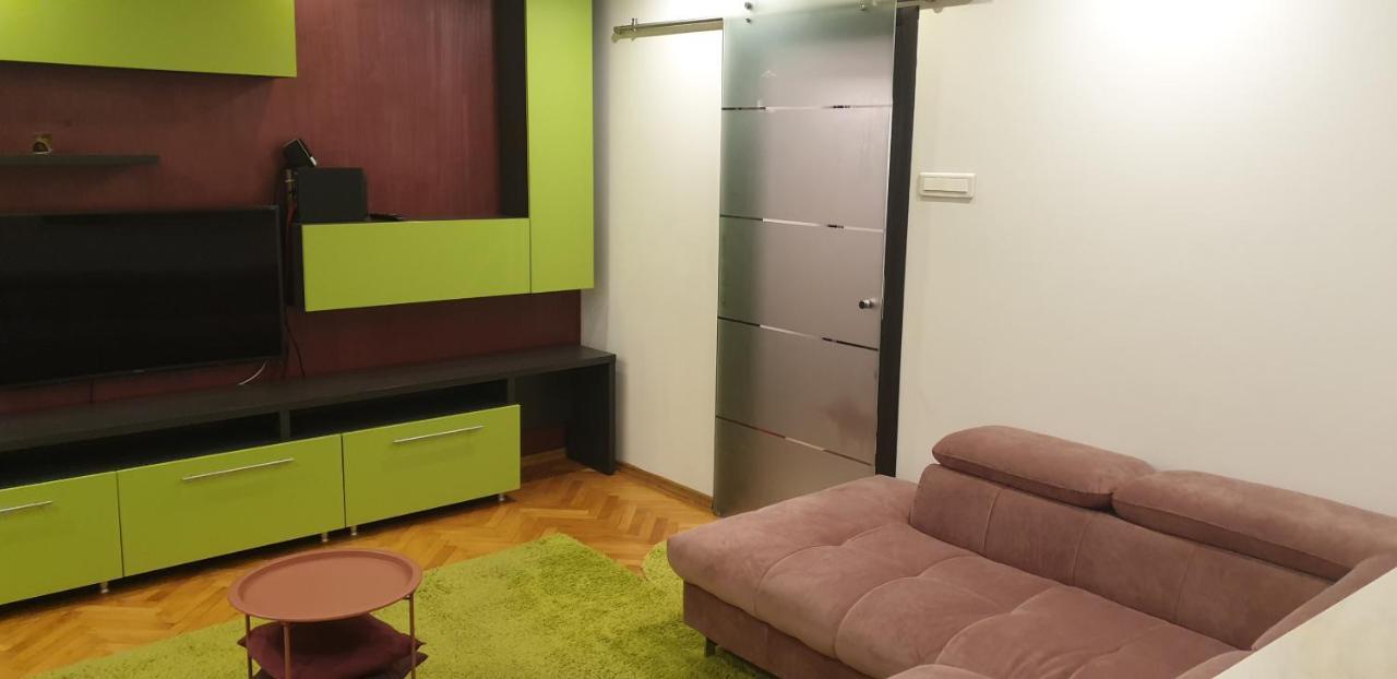 Apartamento Modern Piteşti Exterior foto