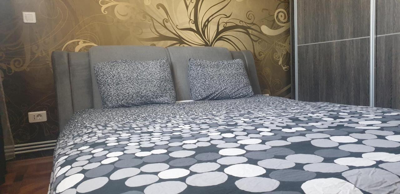 Apartamento Modern Piteşti Exterior foto
